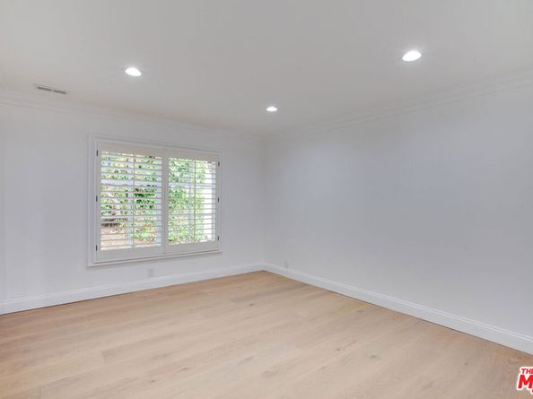 10221 Briarwood Drive, Los Angeles CA 90077