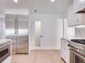 10221 Briarwood Drive, Los Angeles CA 90077