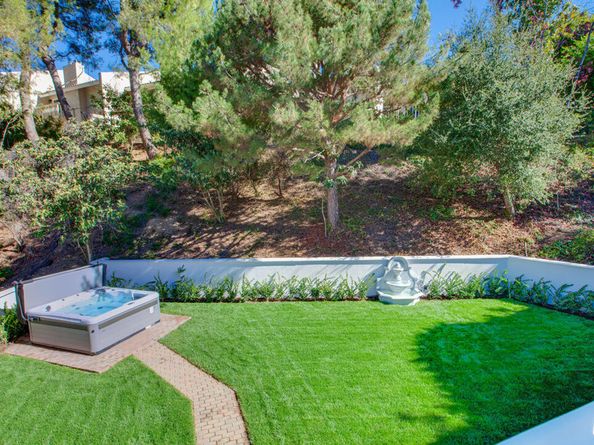 10221 Briarwood Drive, Los Angeles CA 90077