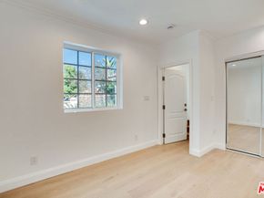 10221 Briarwood Drive, Los Angeles CA 90077