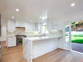 10221 Briarwood Drive, Los Angeles CA 90077