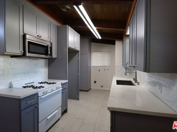 1022 S Fir Avenue, Inglewood CA 90301