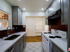 1022 S Fir Avenue, Inglewood CA 90301