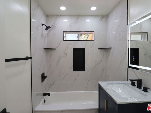 1022 S Fir Avenue, Inglewood CA 90301