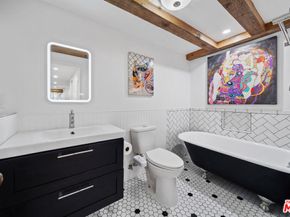 2116 3rd Street, Santa Monica CA 90405