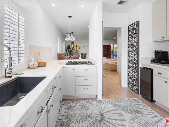 2116 3rd Street, Santa Monica CA 90405