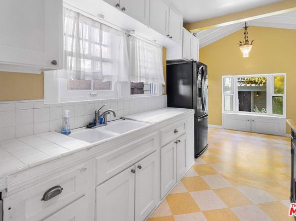 2116 3rd Street, Santa Monica CA 90405