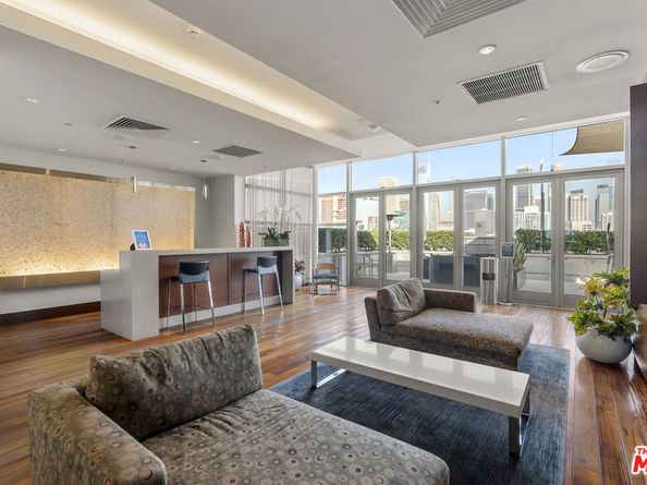 1155 S Grand Avenue 1103, Los Angeles CA 90015