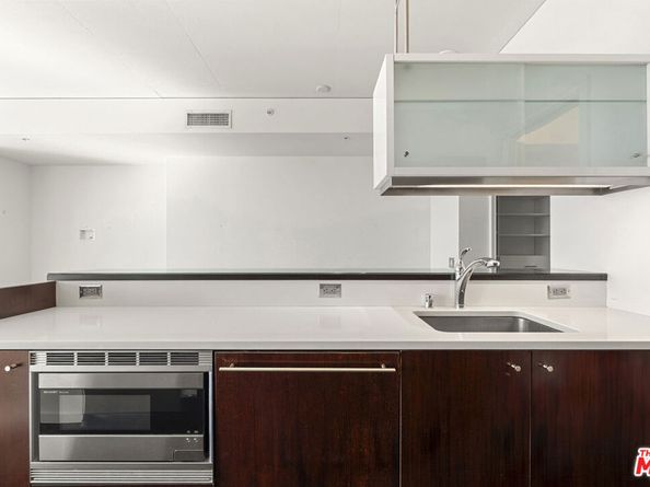 1155 S Grand Avenue 1103, Los Angeles CA 90015