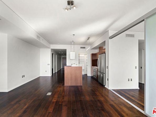 1155 S Grand Avenue 1103, Los Angeles CA 90015