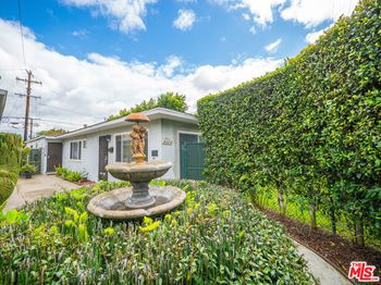 4964 S Centinela Avenue