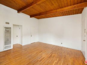 2922 2nd Street, Santa Monica CA 90405