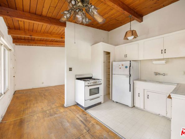 2922 2nd Street, Santa Monica CA 90405