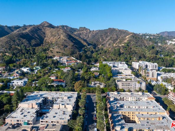 1745 Camino Palmero Street 104, Los Angeles CA 90046