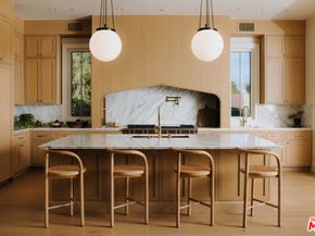 1682 San Onofre Drive, Pacific Palisades CA 90272