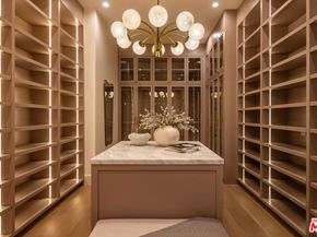 1682 San Onofre Drive, Pacific Palisades CA 90272