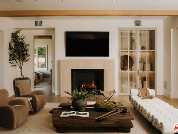 1682 San Onofre Drive, Pacific Palisades CA 90272