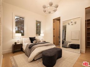 1682 San Onofre Drive, Pacific Palisades CA 90272