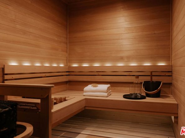 1682 San Onofre Drive, Pacific Palisades CA 90272