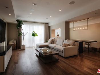 441 S Barrington Avenue