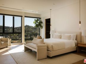 16187 Royal Oak Road, Encino CA 91436