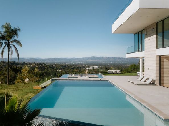 16187 Royal Oak Road, Encino CA 91436