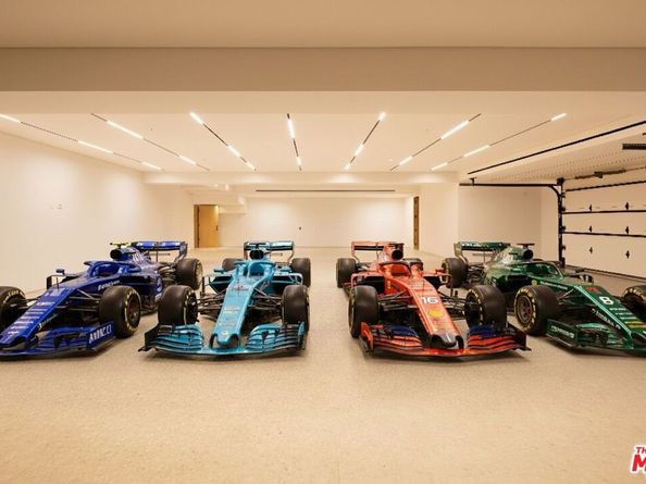 16187 Royal Oak Road, Encino CA 91436