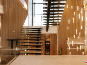 16187 Royal Oak Road, Encino CA 91436