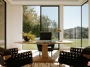 16187 Royal Oak Road, Encino CA 91436