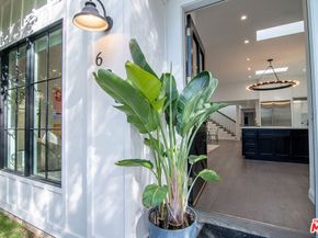 638 N Sierra Bonita Avenue, Los Angeles CA 90036