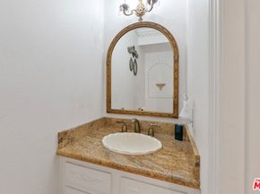 7800 Via Genova, Burbank CA 91504