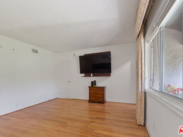 7800 Via Genova, Burbank CA 91504