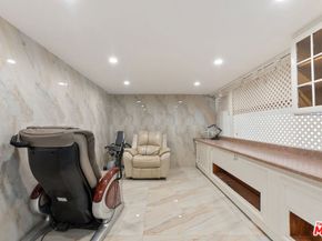 7800 Via Genova, Burbank CA 91504