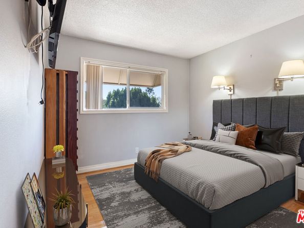 7800 Via Genova, Burbank CA 91504