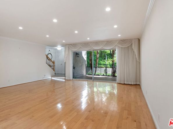 7800 Via Genova, Burbank CA 91504