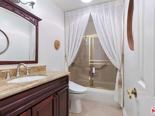 7800 Via Genova, Burbank CA 91504