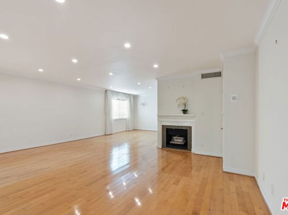 7800 Via Genova, Burbank CA 91504