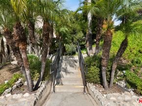 7800 Via Genova, Burbank CA 91504