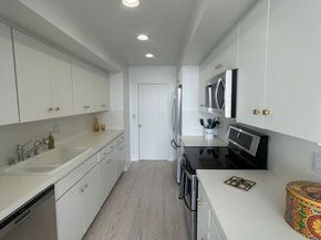 2222 Avenue Of The Stars 705, Los Angeles CA 90067