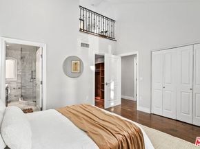 941 11th Street 1, Santa Monica CA 90403