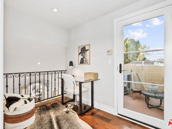 941 11th Street 1, Santa Monica CA 90403