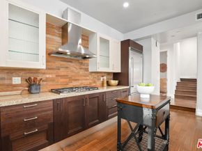 941 11th Street 1, Santa Monica CA 90403