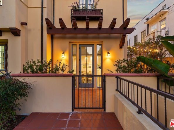 941 11th Street 1, Santa Monica CA 90403