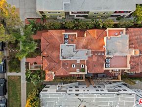 941 11th Street 1, Santa Monica CA 90403