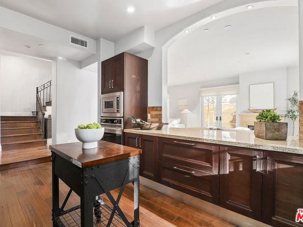 941 11th Street 1, Santa Monica CA 90403