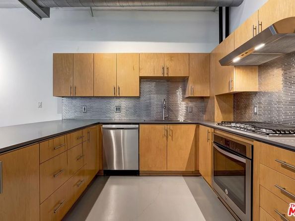 1130 S Flower Street 208, Los Angeles CA 90015