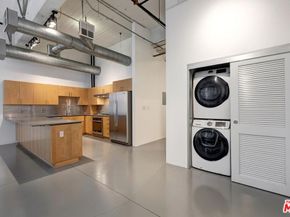 1130 S Flower Street 208, Los Angeles CA 90015