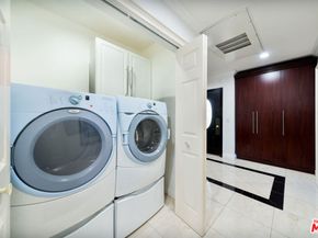 1043 S Kenmore Avenue 201, Los Angeles CA 90006