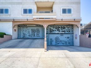 1043 S Kenmore Avenue 201, Los Angeles CA 90006