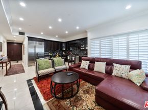 1043 S Kenmore Avenue 201, Los Angeles CA 90006